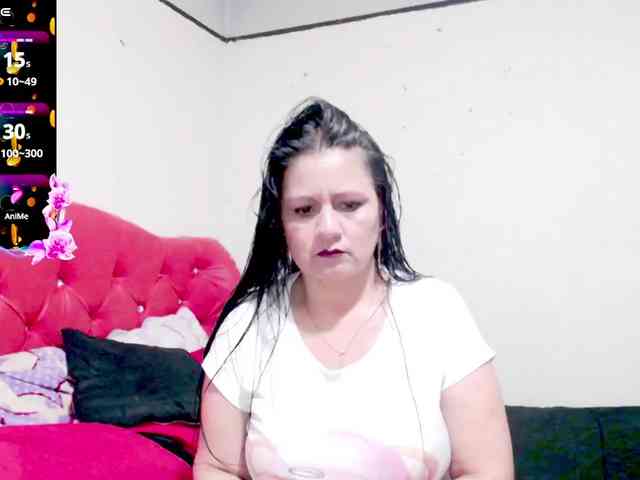 sexyjhoan81 webcam