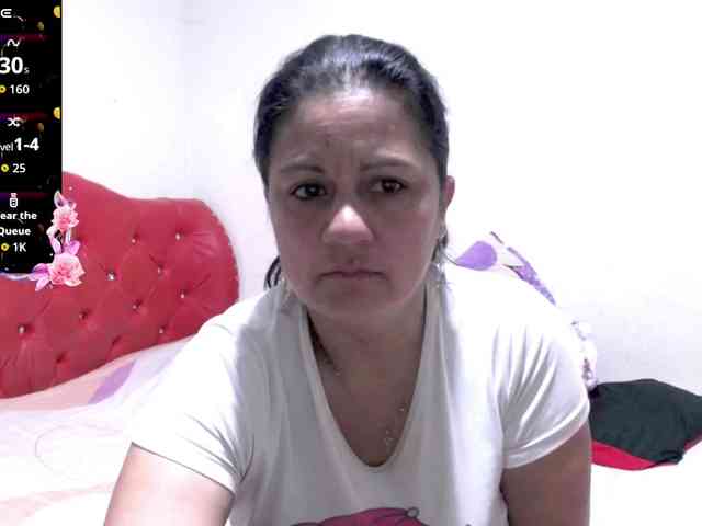 sexyjhoan81 webcam