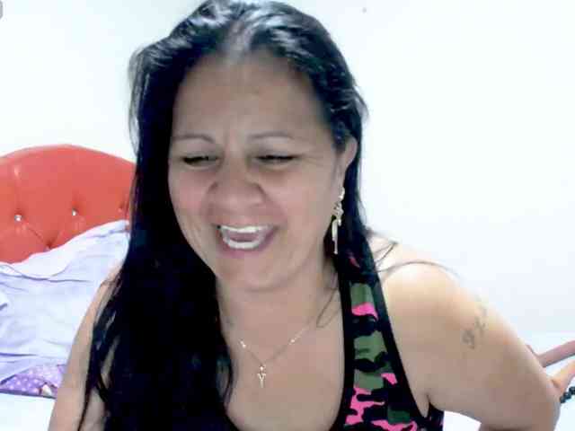 sexyjhoan81 webcam