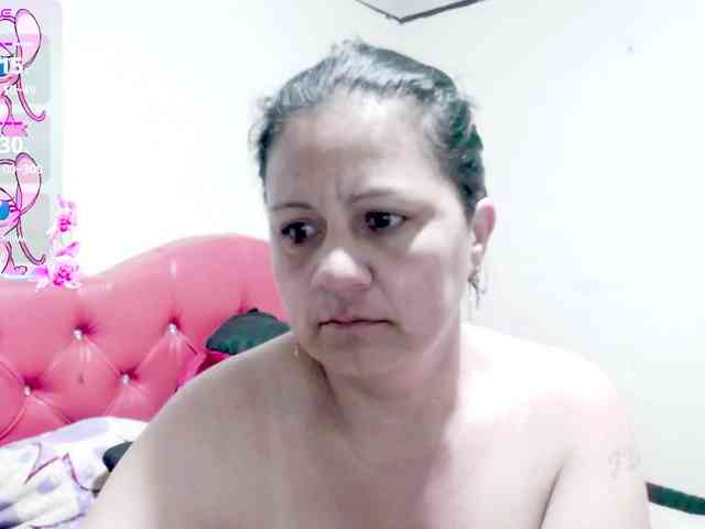 sexyjhoan81 webcam