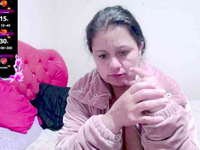 sexyjhoan81 webcam