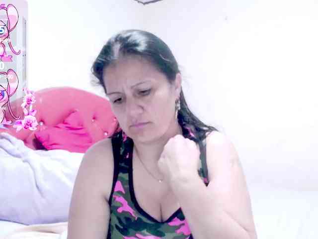 sexyjhoan81 webcam