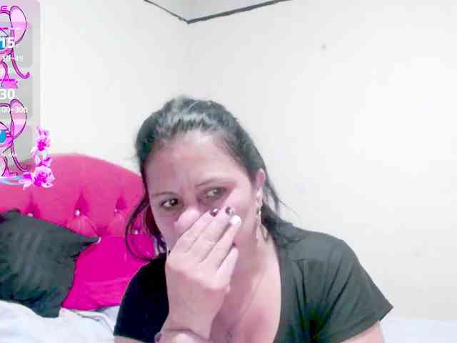 sexyjhoan81 webcam