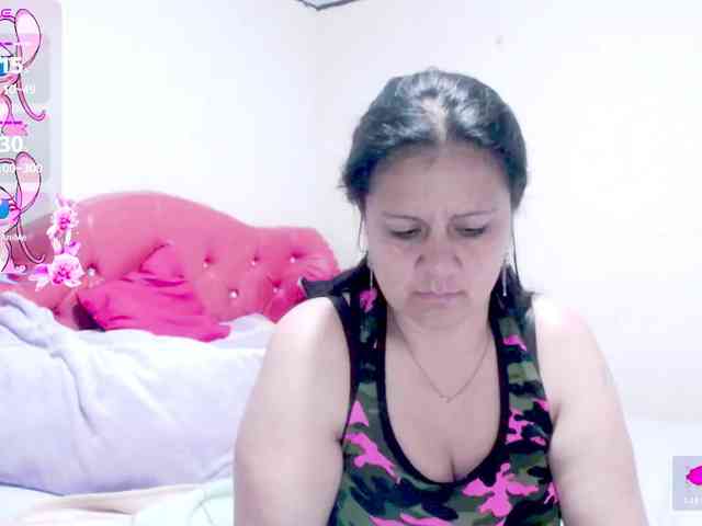 sexyjhoan81 webcam