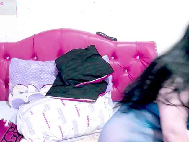 sexyjhoan81 webcam