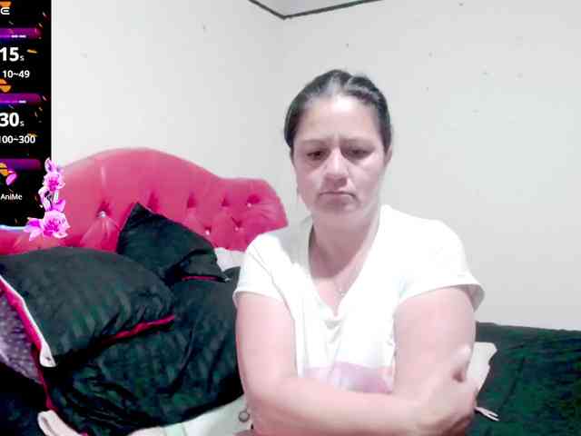 sexyjhoan81 webcam