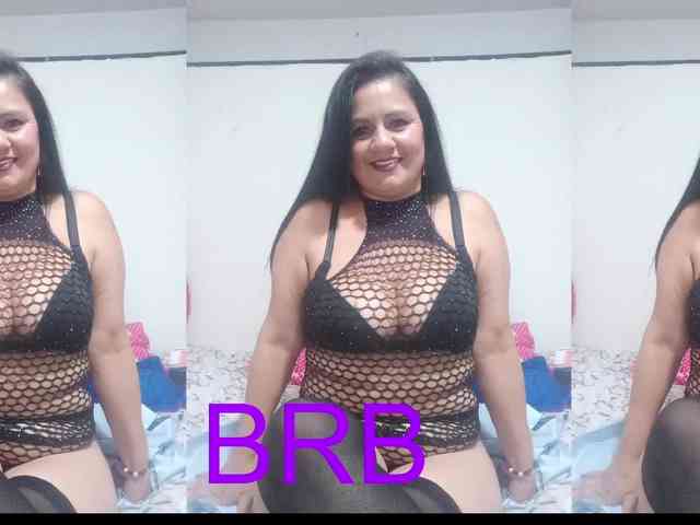 sexyjhoan81 webcam
