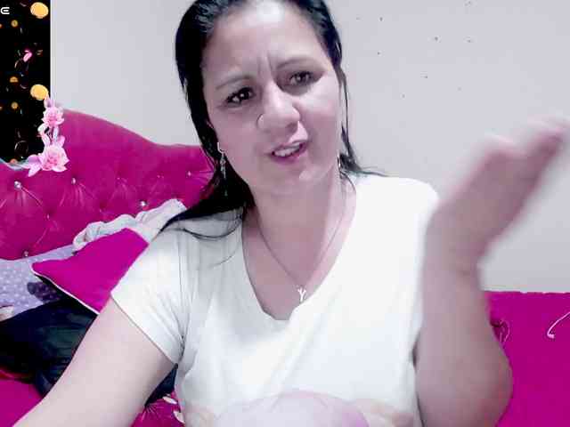 sexyjhoan81 webcam