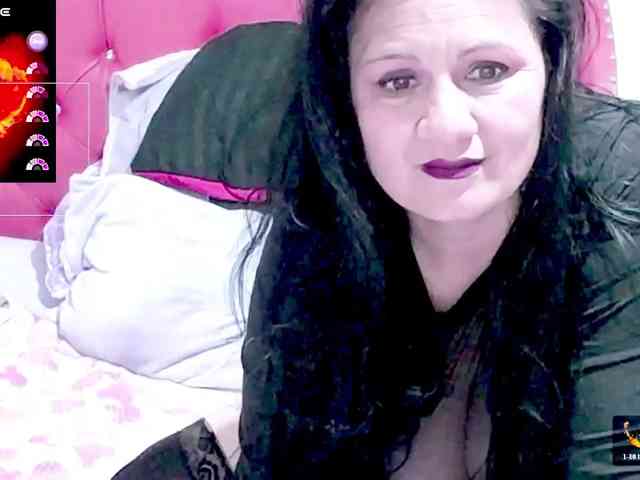 sexyjhoan81 webcam