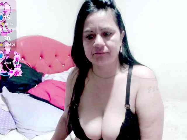 sexyjhoan81 webcam