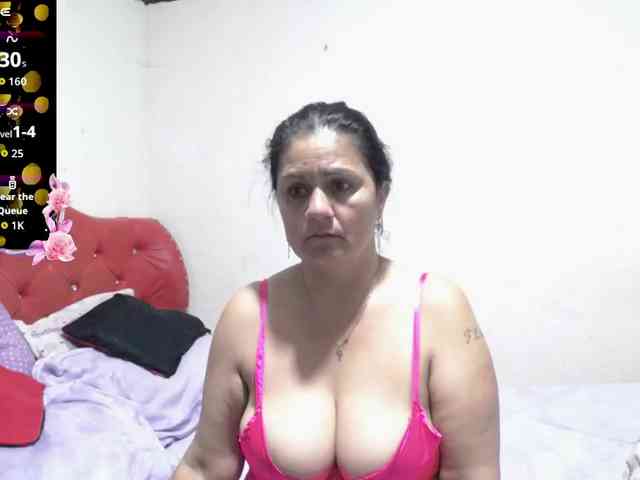 sexyjhoan81 webcam