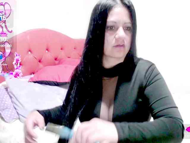 sexyjhoan81 webcam