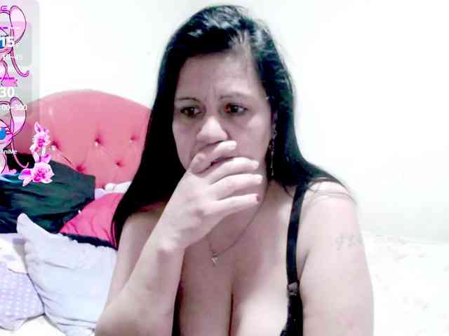 sexyjhoan81 webcam