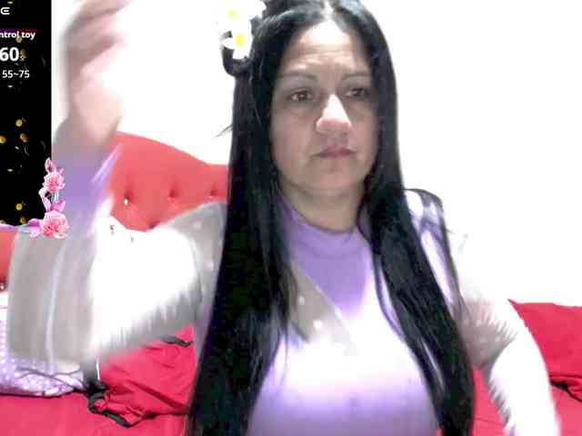 sexyjhoan81 webcam