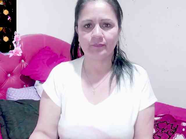 sexyjhoan81 webcam