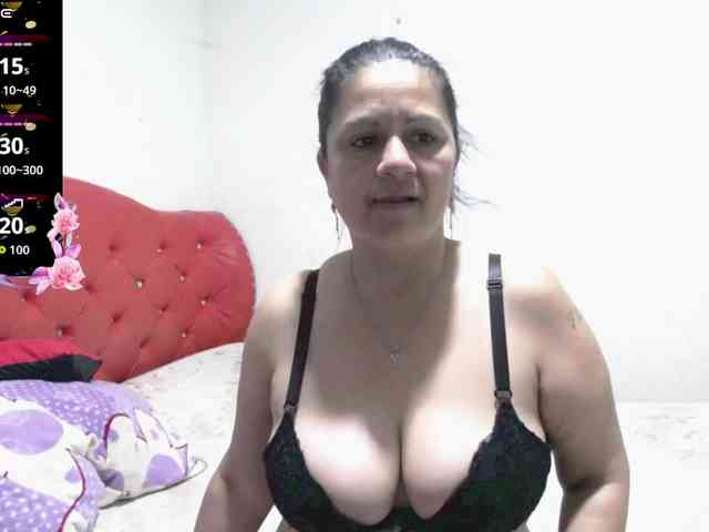 sexyjhoan81 webcam
