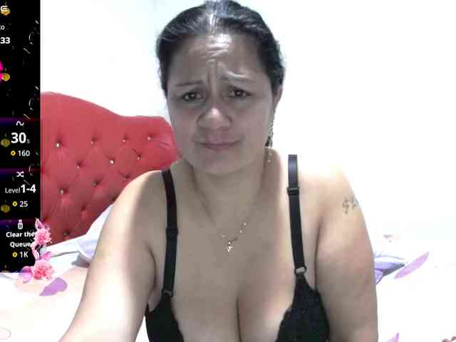 sexyjhoan81 webcam