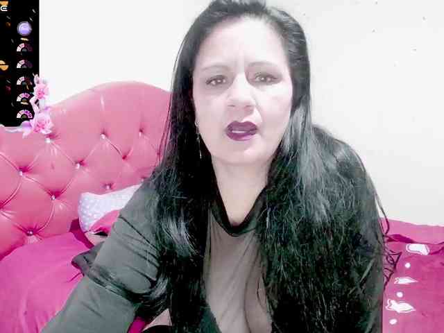 sexyjhoan81 webcam