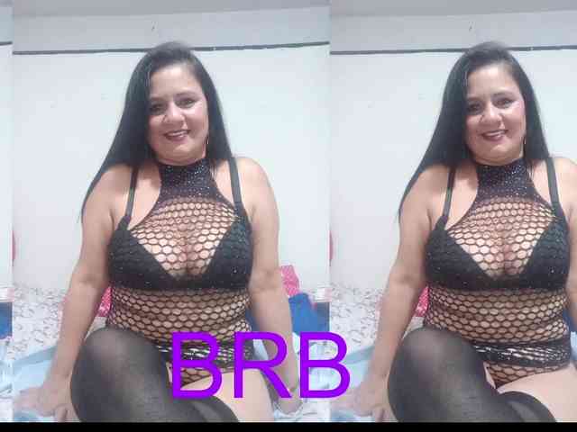 sexyjhoan81 webcam