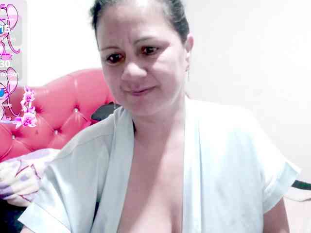 sexyjhoan81 webcam
