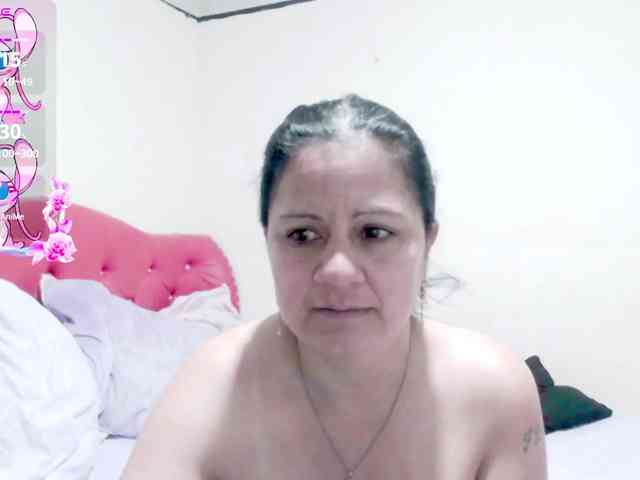 sexyjhoan81 webcam