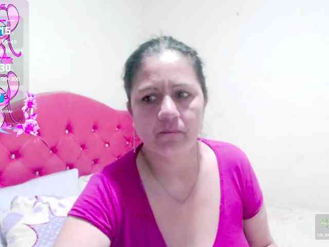 sexyjhoan81 webcam