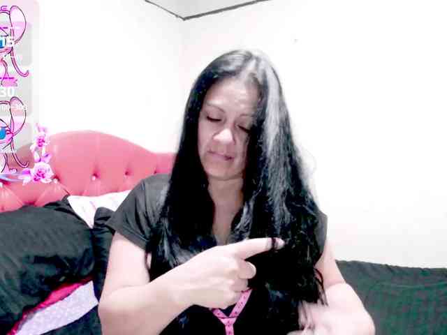 sexyjhoan81 webcam