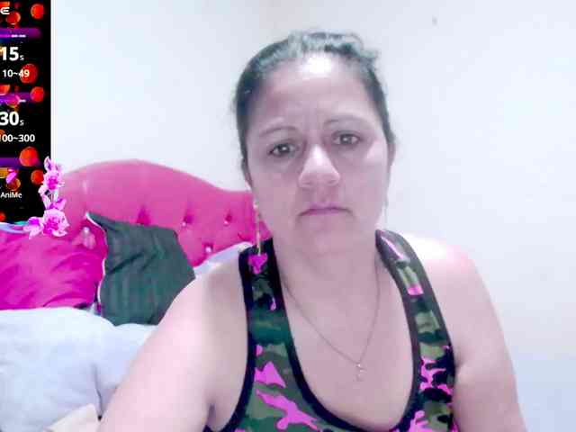 sexyjhoan81 webcam