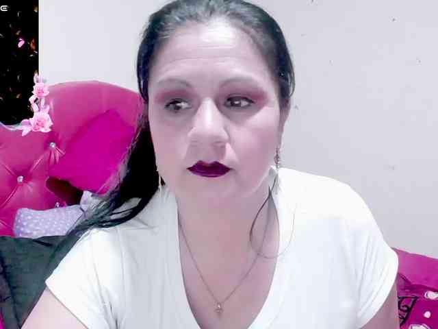 sexyjhoan81 webcam