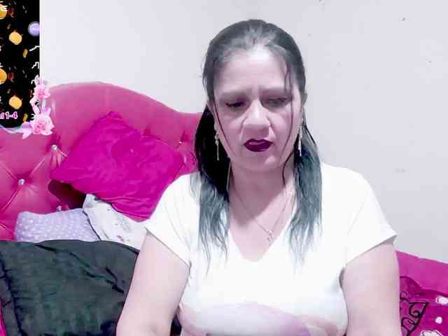 sexyjhoan81 webcam