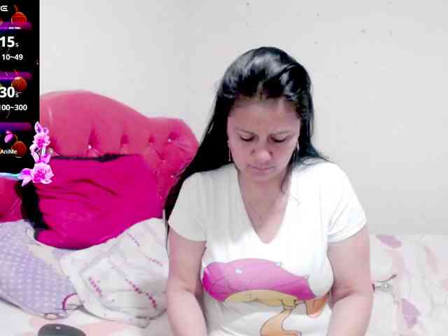 sexyjhoan81 webcam