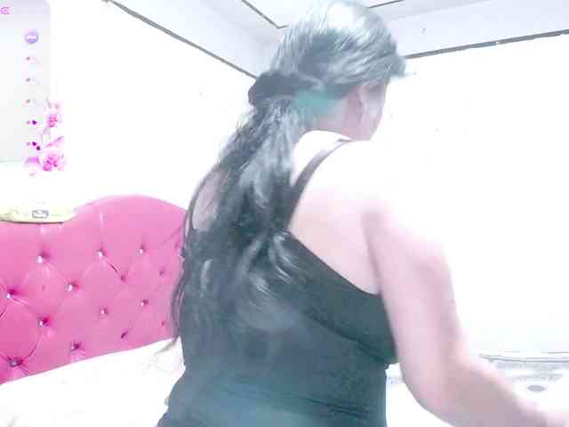 sexyjhoan81 webcam