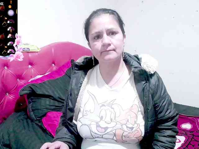 sexyjhoan81 webcam