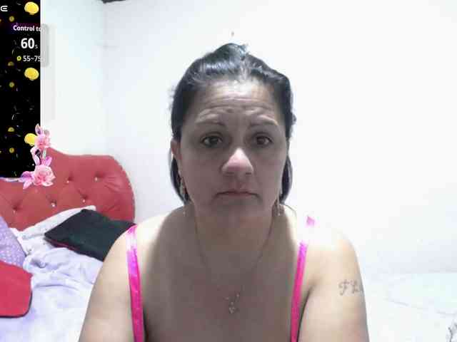 sexyjhoan81 webcam
