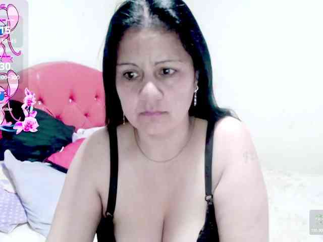 sexyjhoan81 webcam