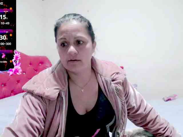 sexyjhoan81 webcam