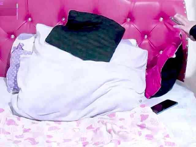sexyjhoan81 webcam