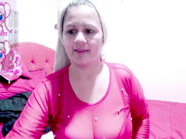 sexyjhoan81 webcam