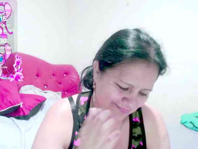 sexyjhoan81 webcam