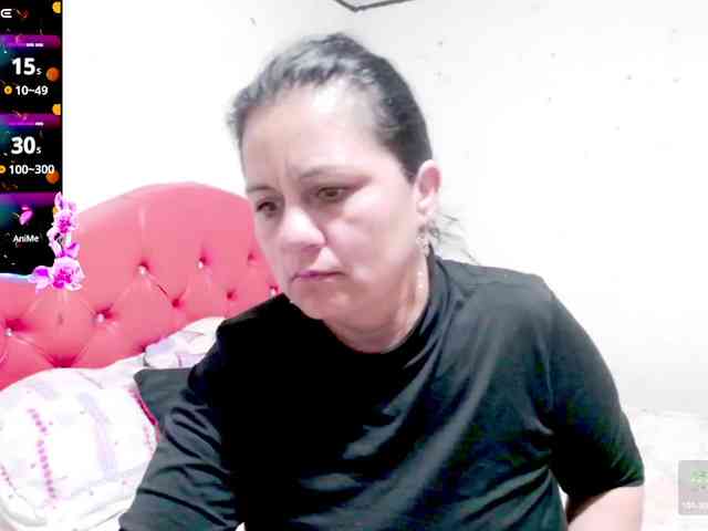 sexyjhoan81 webcam
