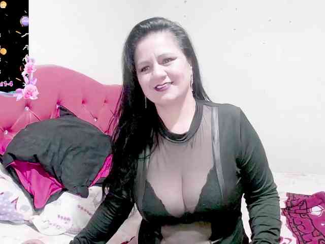 sexyjhoan81 webcam