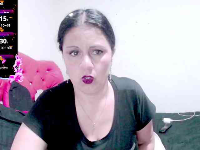 sexyjhoan81 webcam