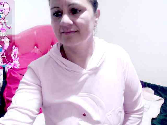 sexyjhoan81 webcam