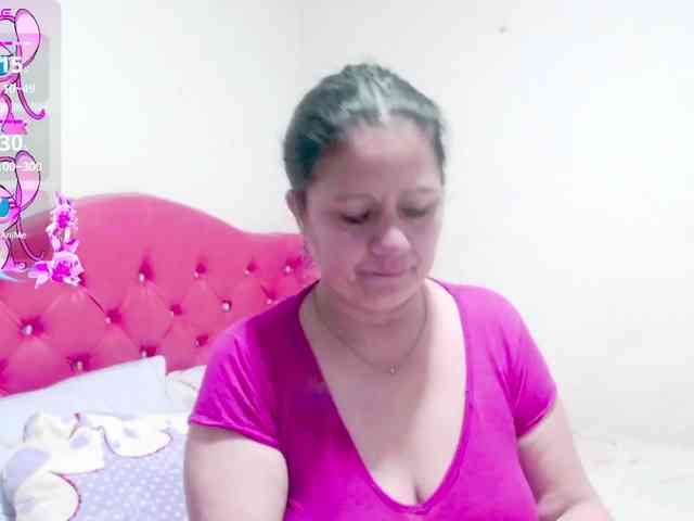 sexyjhoan81 webcam