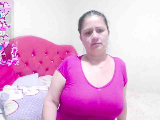 sexyjhoan81 webcam
