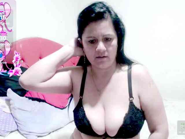 sexyjhoan81 webcam