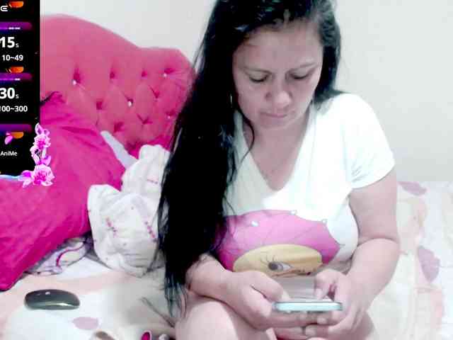 sexyjhoan81 webcam
