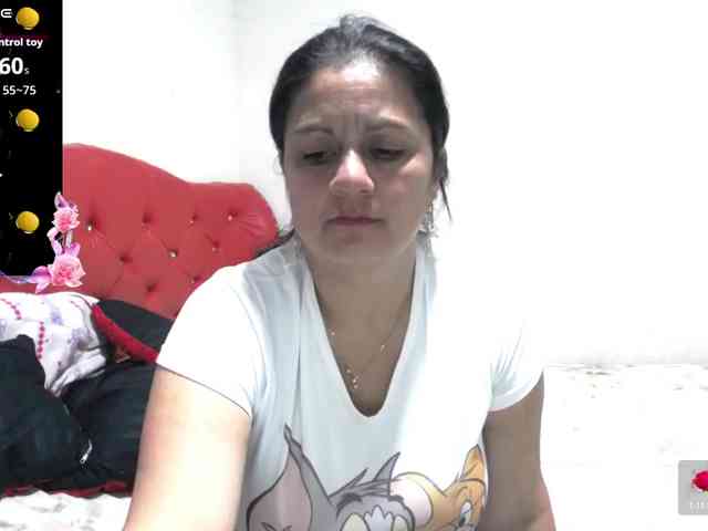 sexyjhoan81 webcam