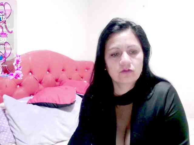 sexyjhoan81 webcam