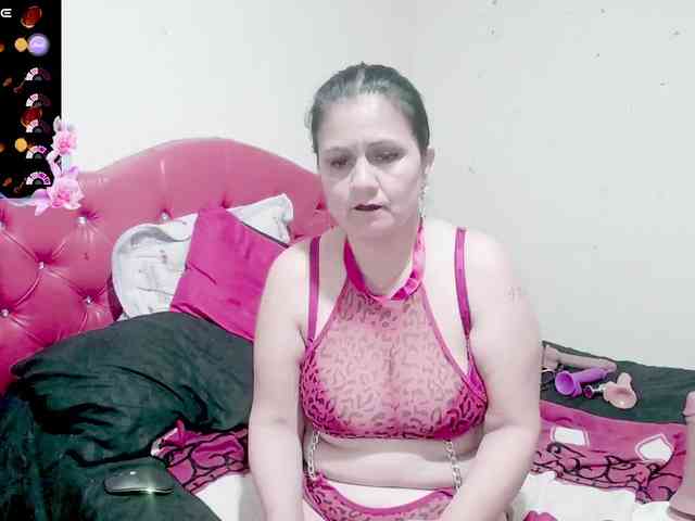 sexyjhoan81 webcam
